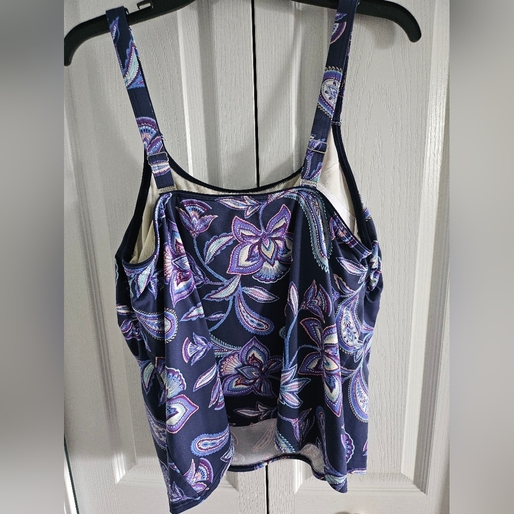 Lands' End Women's Floral Swim Bathing Suit Top Size 18W. - Picture 6 of 10